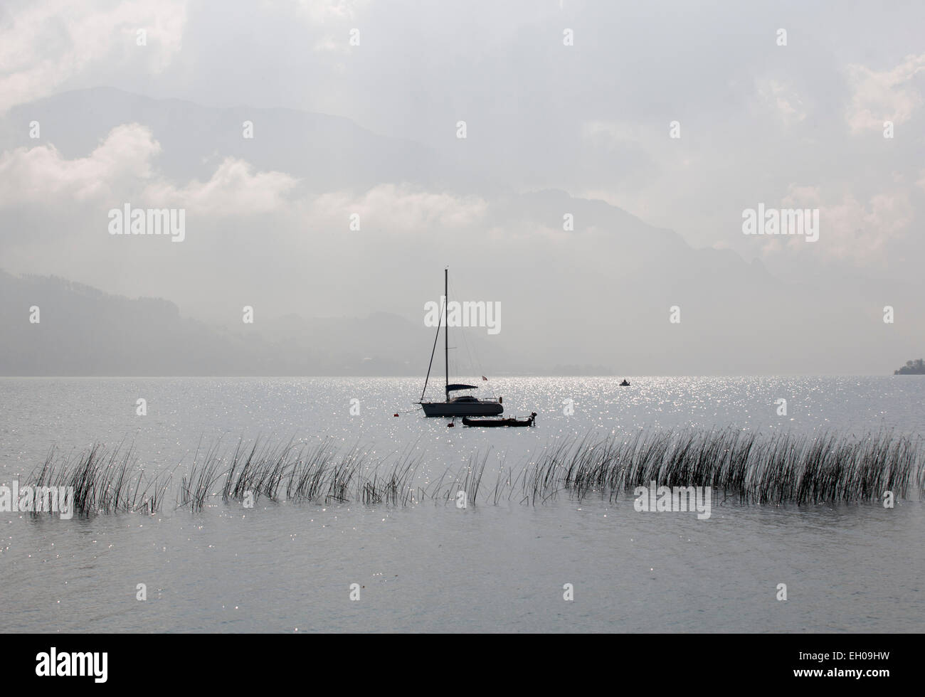 L'Autriche, de Nussdorf, atmosphère orageuse au lac Atterssee Banque D'Images