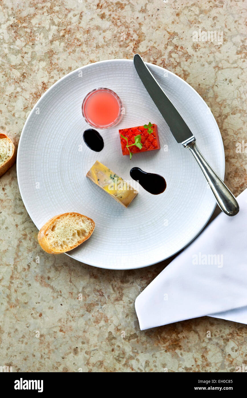 Foie gras, jus de melon d'eau et de vinaigre balsamique, Banque D'Images