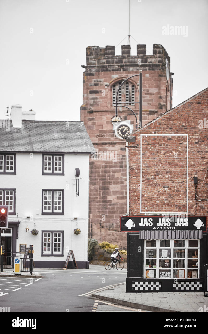 L'église St Mary de grès, Cheadle, est dans High Street, Cheadle, Greater Manchester, Angleterre. Il est désigné par l'anglais Herita Banque D'Images