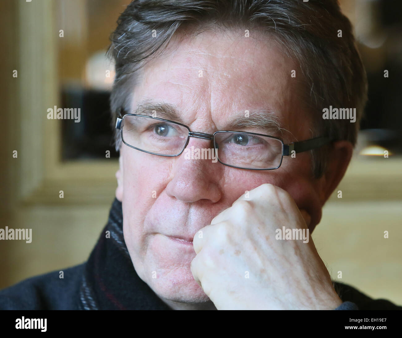 Berlin, Allemagne. 12 Février, 2015. Arno Funke, aka Dagobert, prend la parole lors d'une entrevue dans un café de Berlin, Allemagne, 12 février 2015. Funke auront 65 ans cette année. Photo : Stephanie Pilick/dpa/Alamy Live News Banque D'Images