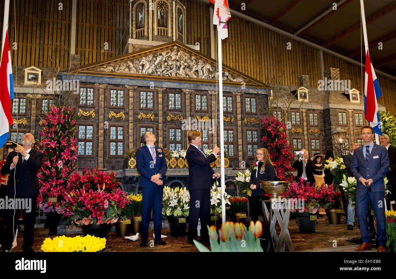 Le roi Willem-Alexander ouvre la 35e printemps Jardin Breezand, 04 mars 2015. Plus de 40 agriculteurs de la tête de la Hollande du Nord chaque année dans ce spectacle une variété d'ampoules : tulipes, narcisses, crocus et jacinthes PRE/Albert Nieboer/ FRANCE OUT - AUCUN FIL SERVICE - Banque D'Images