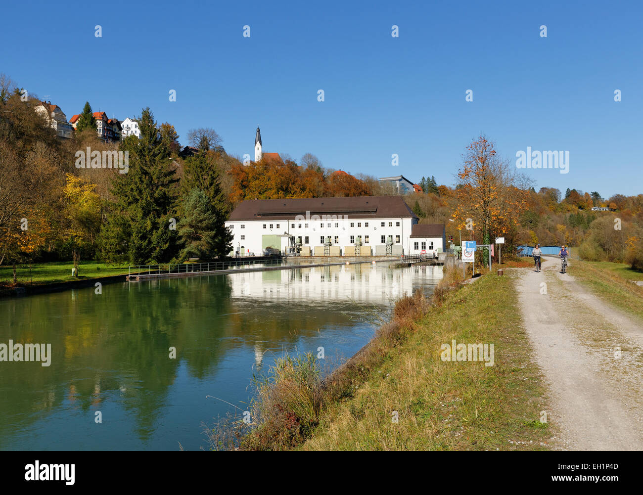 Au fil de l'eau du canal de l'Isar, l'hydroélectricité, Pullach, Haute-Bavière, Bavière, Allemagne Banque D'Images