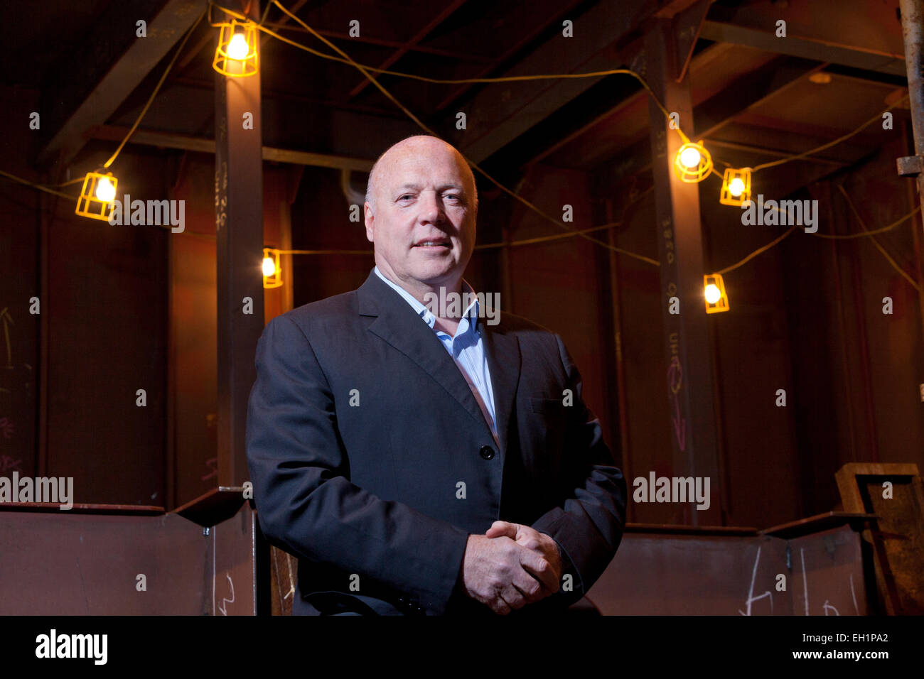 Jim McColl, Écossais d'affaires et un entrepreneur, et le nouveau propriétaire de Ferguson, Marine Port Glasgow. Banque D'Images