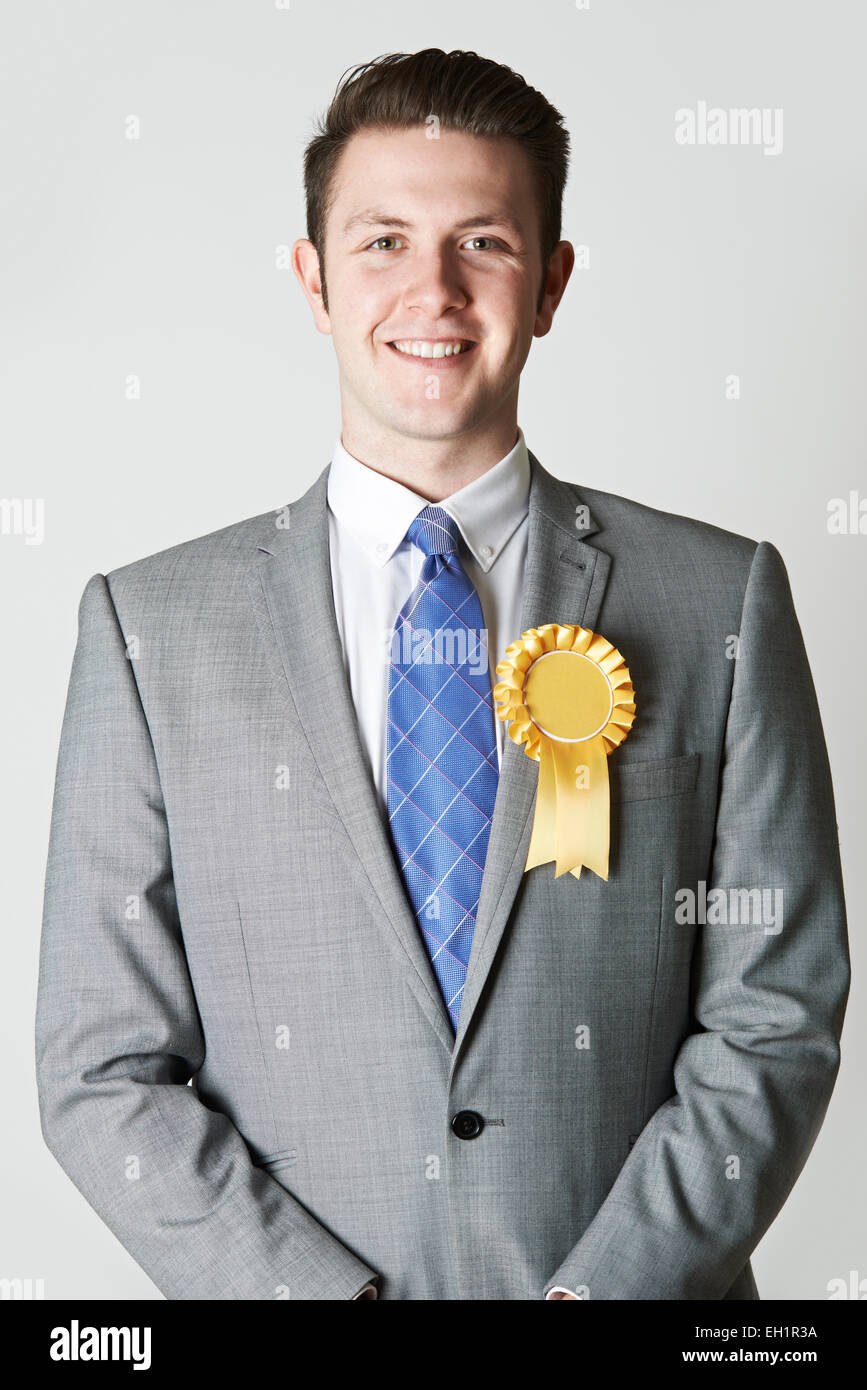 Portrait de l'homme politique portant Rosette jaune Banque D'Images