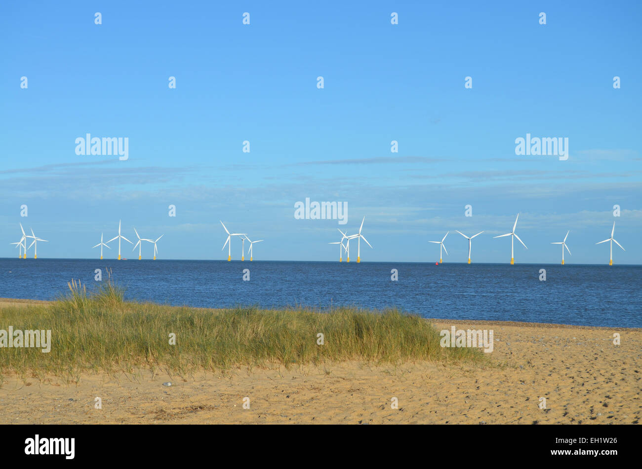 Scroby Sands, le premier grand parc éolien offshore, au large de Yarmouth, Norfolk, 2014 Banque D'Images