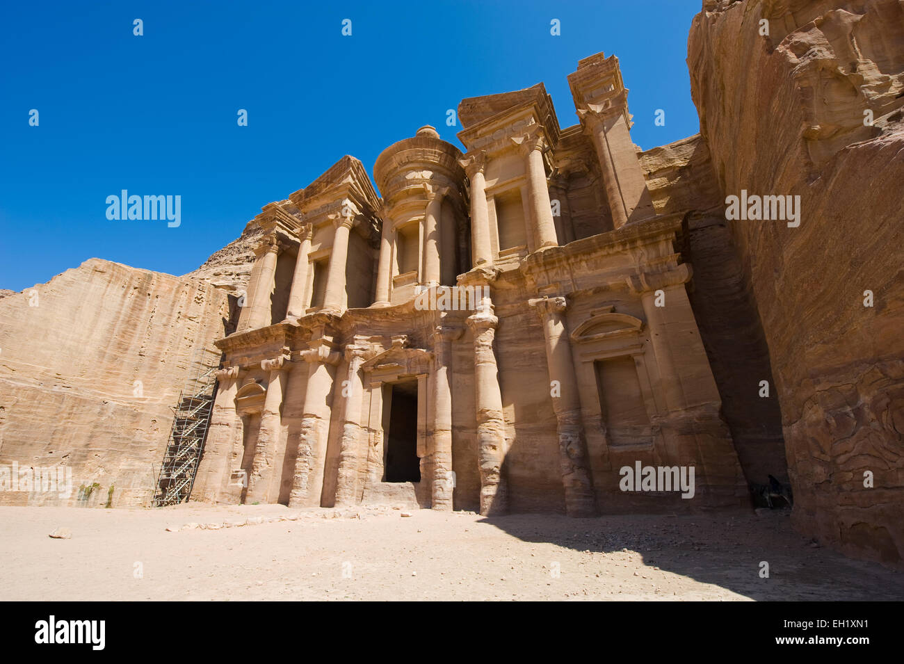 Le monastère Deir Ad à Petra en Jordanie Banque D'Images