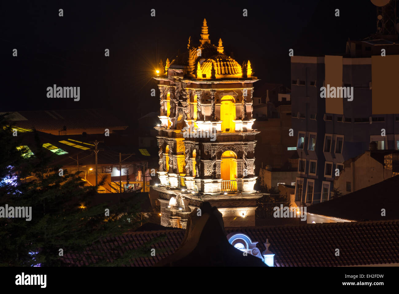 Tours de la Compania de Jesus église de nuit à Potosi, Bolivie Banque D'Images