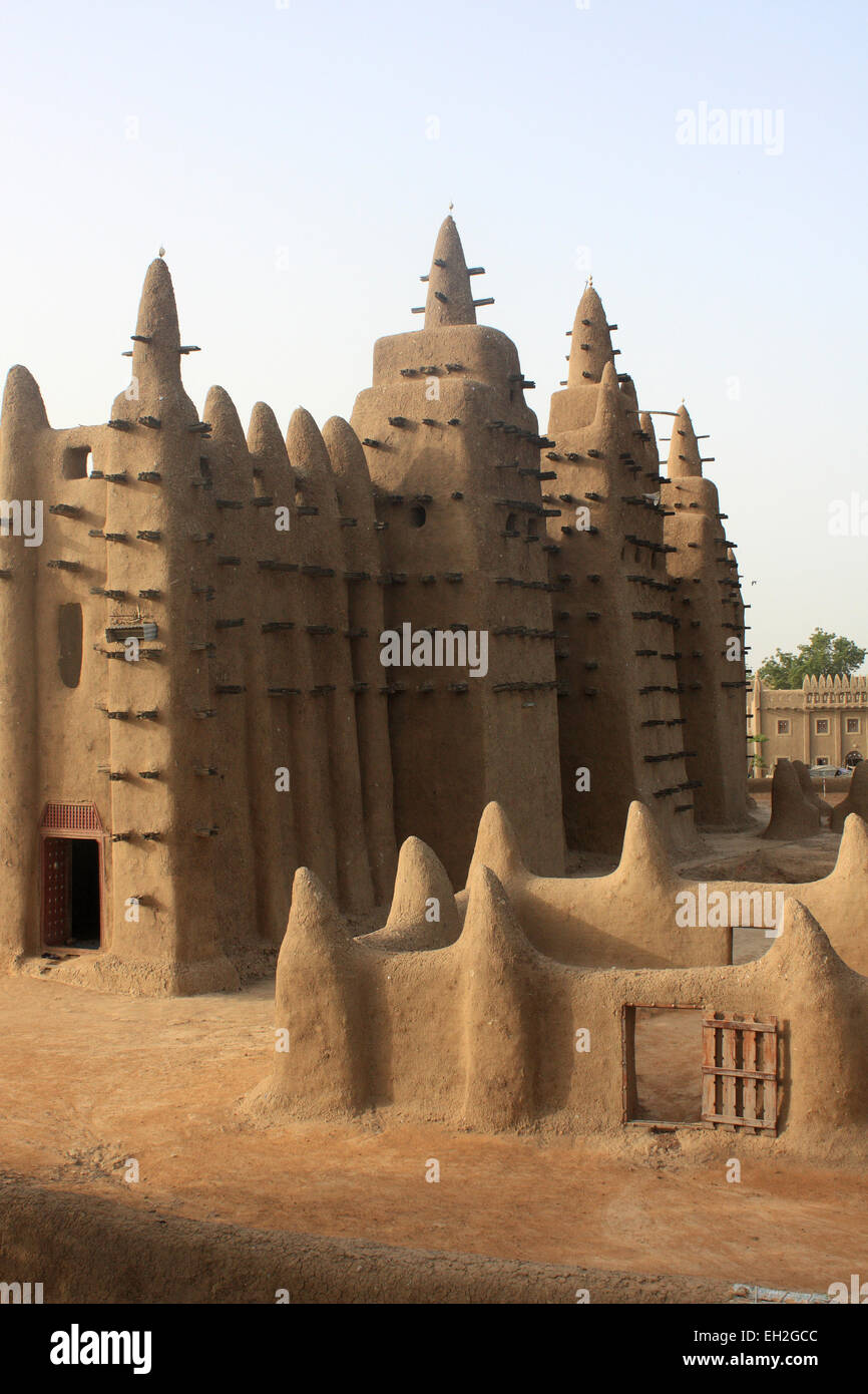 Détail de minaret d'une mosquée traditionnelle faite de boue au Mali, Afrique de l'Ouest Banque D'Images