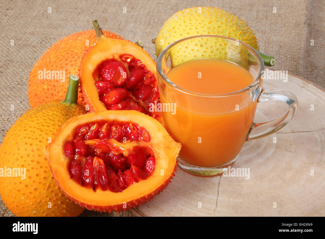 Gac fruits, les jus et le jaque Banque D'Images