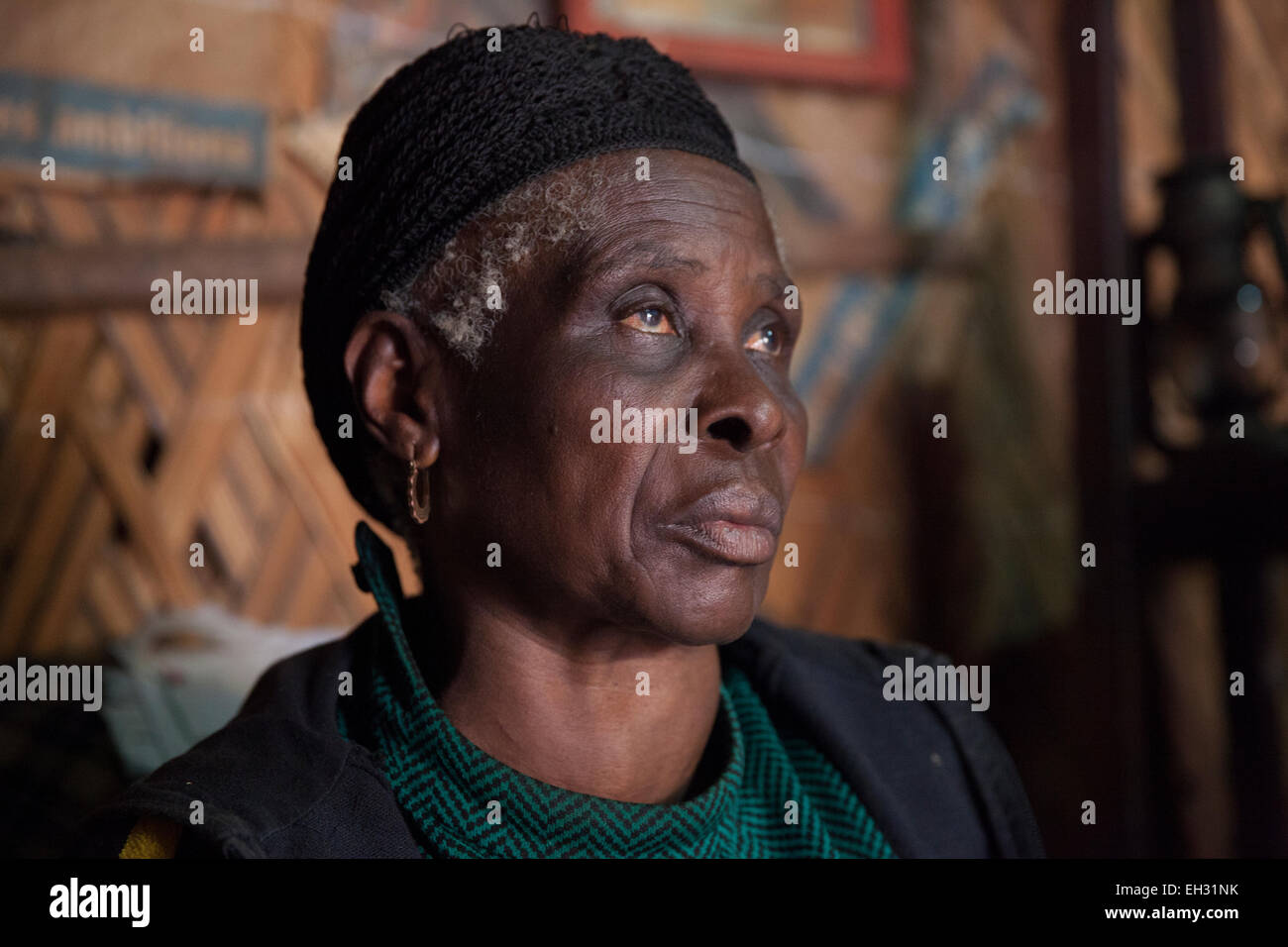 Bamenda, Cameroun, juillet 2013 : Magdelene Nahwuba est aveugle. Elle a perdu la vue en raison de la cécité des rivières ou onchocercose. Banque D'Images