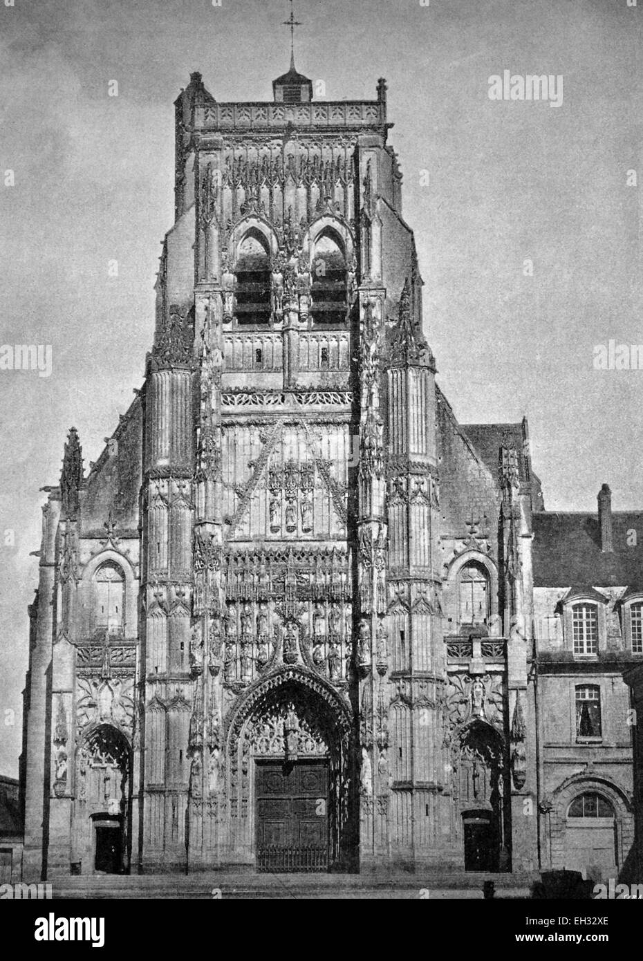 L'un des premiers autotypes de l'église de Saint Riquier, France, photographie historique, 1884 Banque D'Images