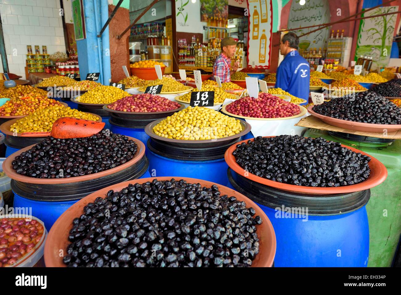 Maroc, Casablanca, quartier des Habous, marché des olives Banque D'Images