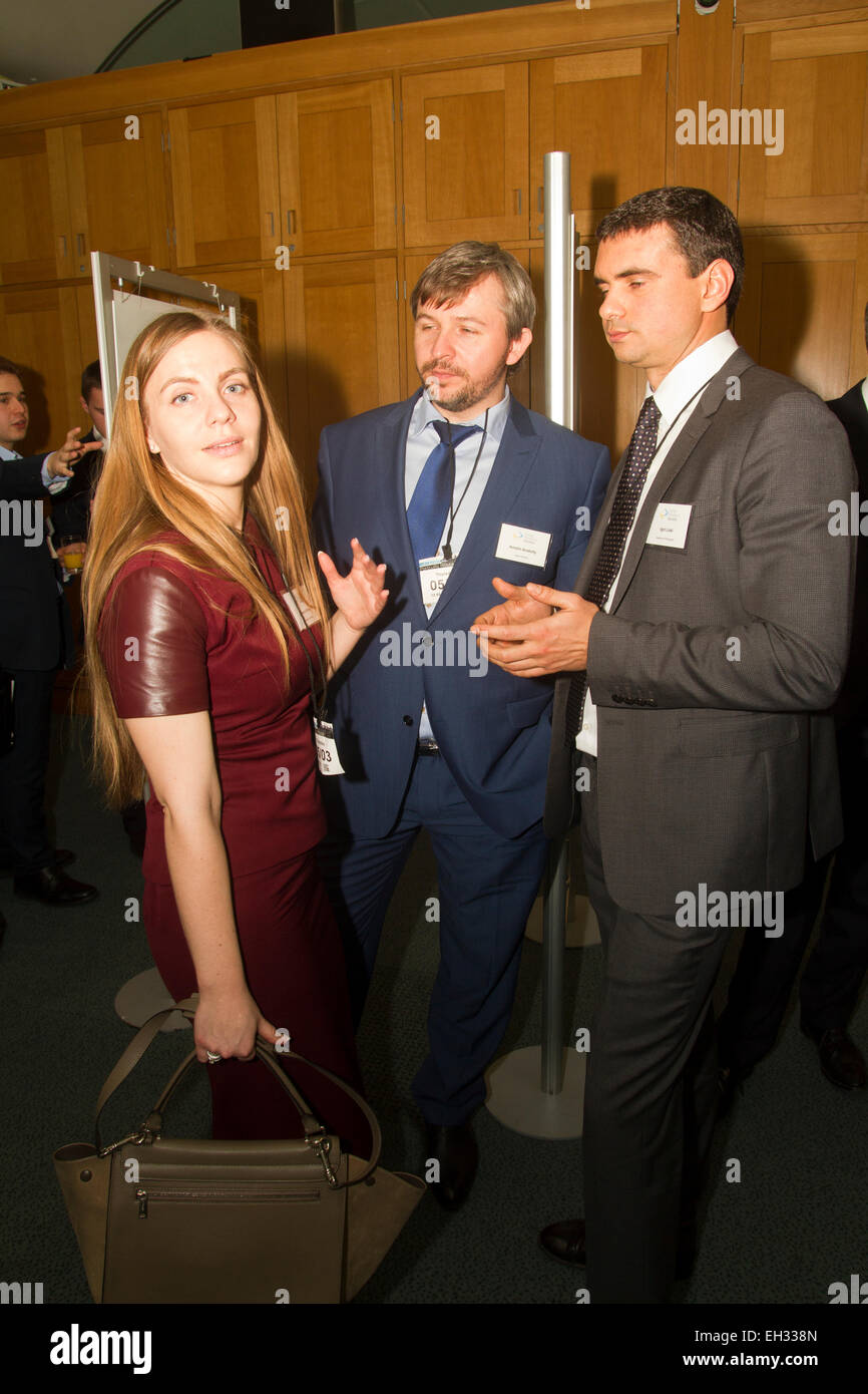 Les Amis de l'Ukraine à l'échelle mondiale tenir exposition photographique à la Chambre des communes pour lancer le projet d'appui aux victimes de la guerre. Londres, Royaume-Uni. 05.03.2015 Banque D'Images