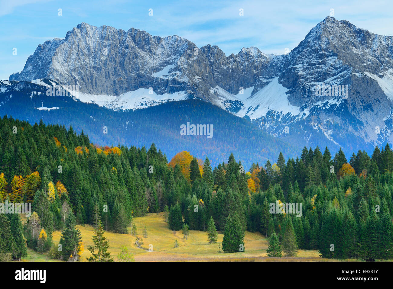 Avis de Karwendel en automne, près de Garmisch-Partenkirchen, Werdenfelser Land, Upper Bavaria, Bavaria, Germany Banque D'Images