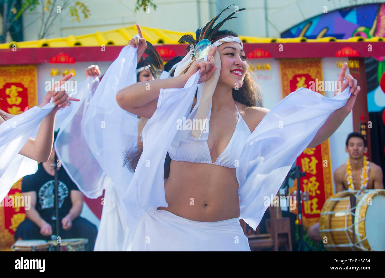 Les spectacles de danse folklorique Tahitienne au Nouvel An chinois qui a eu lieu à Las Vegas Banque D'Images