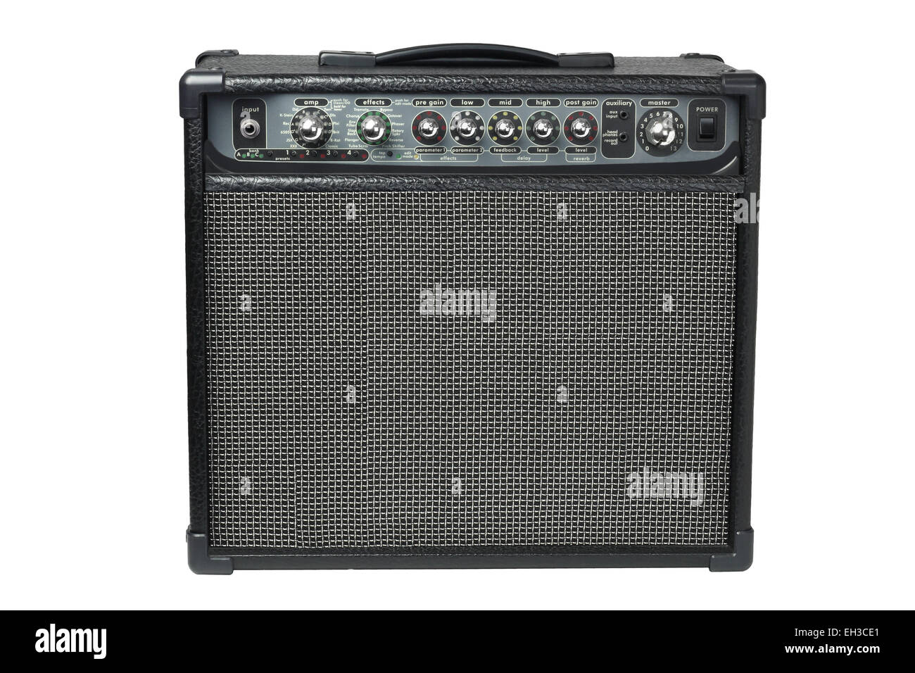 Amplificateur de guitare électrique sur fond blanc Banque D'Images