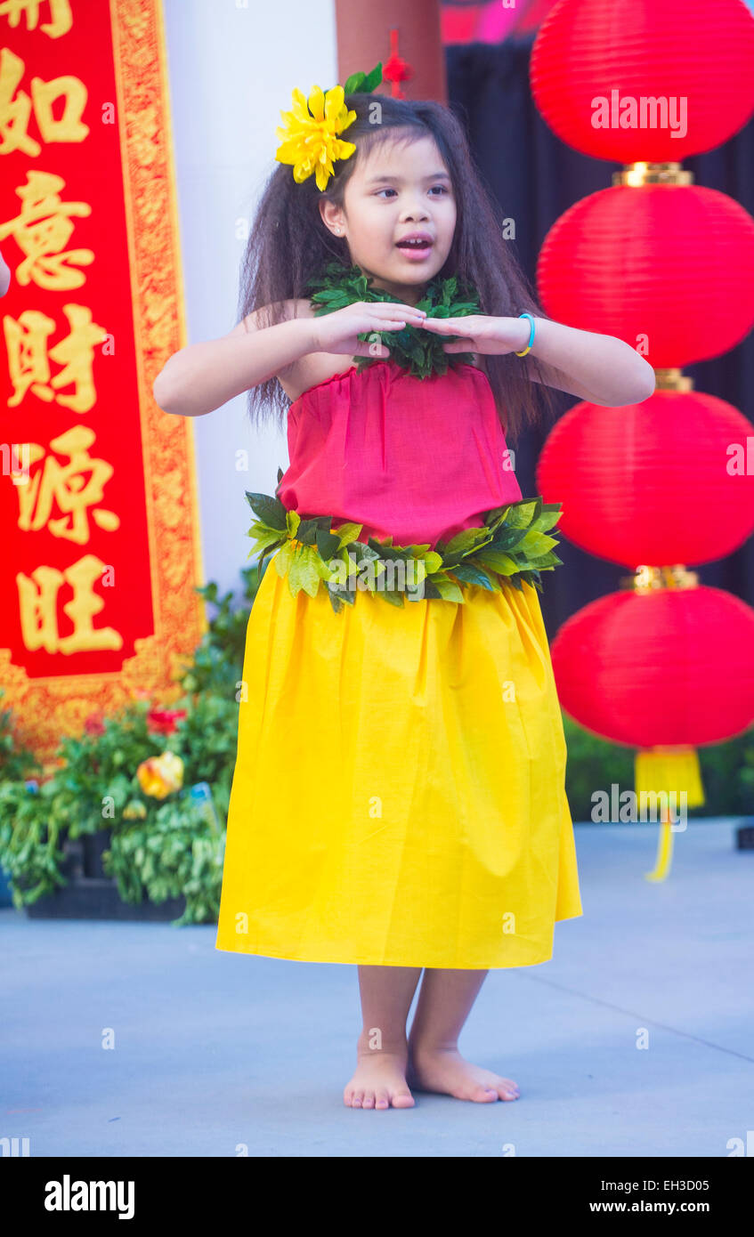 Danseur tahitien effectuer au Nouvel An chinois qui a eu lieu à Las Vegas Banque D'Images