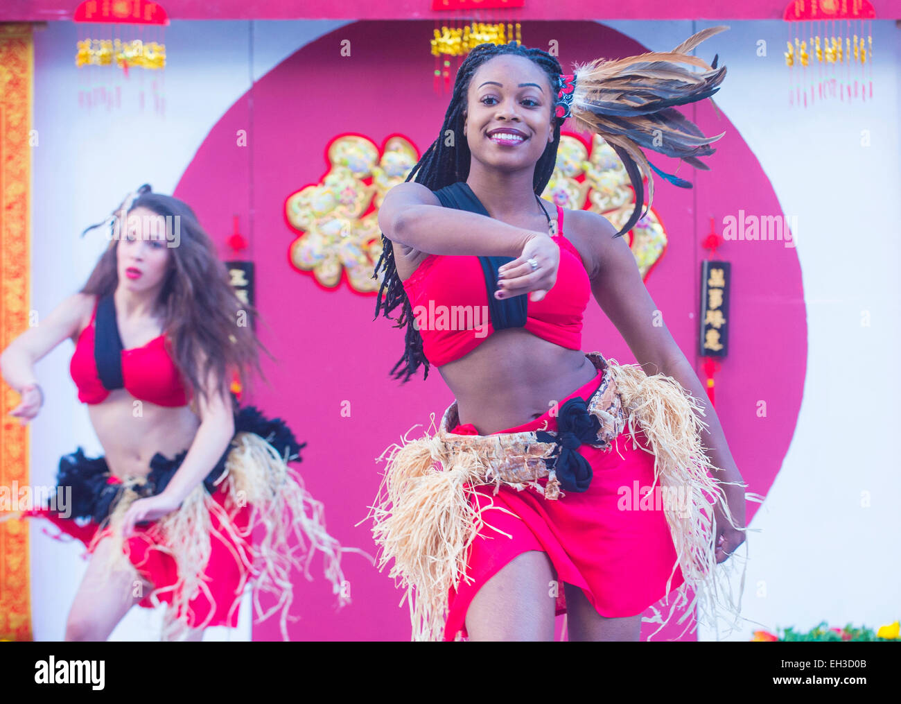 Les spectacles de danse folklorique Tahitienne au Nouvel An chinois qui a eu lieu à Las Vegas Banque D'Images