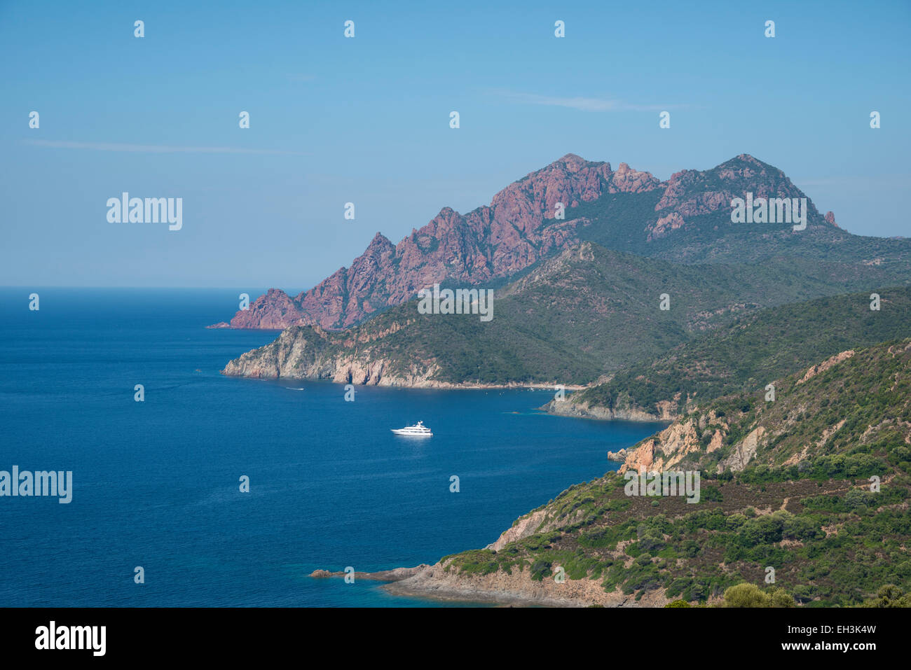 Pointe sur la côte ouest de la Corse, Golfe de Porto, Corse, France Banque D'Images