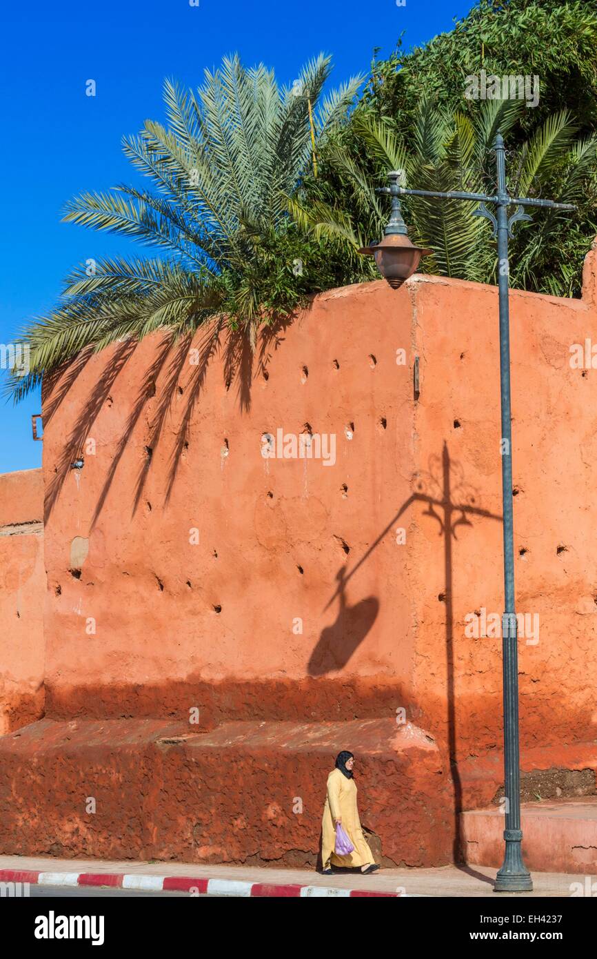 Le Maroc, Haut Atlas, Marrakech, ville impériale mur autour de la médina (Site du patrimoine mondial de l'UNESCO) Banque D'Images