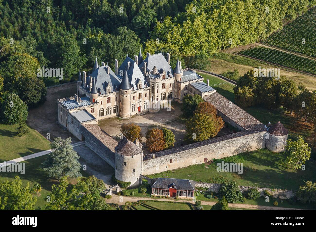 France, Dordogne, Saint Michel de Montaigne, Château de Montaigne (vue aérienne) Banque D'Images