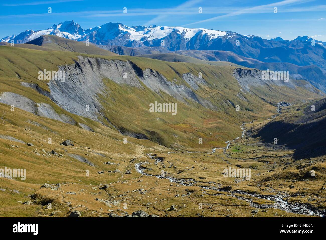 France, Isère, Parc National des Ecrins (parc national des Écrins), massif des Grandes Rousses dans la région de l'Oisans, Ferrand river valley, la randonnée au lac Quirlies, Meije massif dans l'arrière-plan Banque D'Images