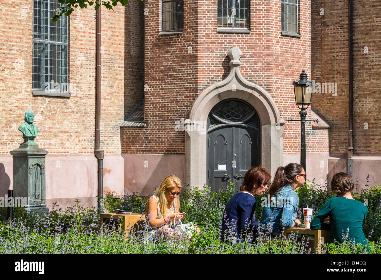 La Norvège, Oslo, jardin de la cathédrale luthérienne (17e siècle) conçu par l'architecte J°Jürgen Wiggers Banque D'Images