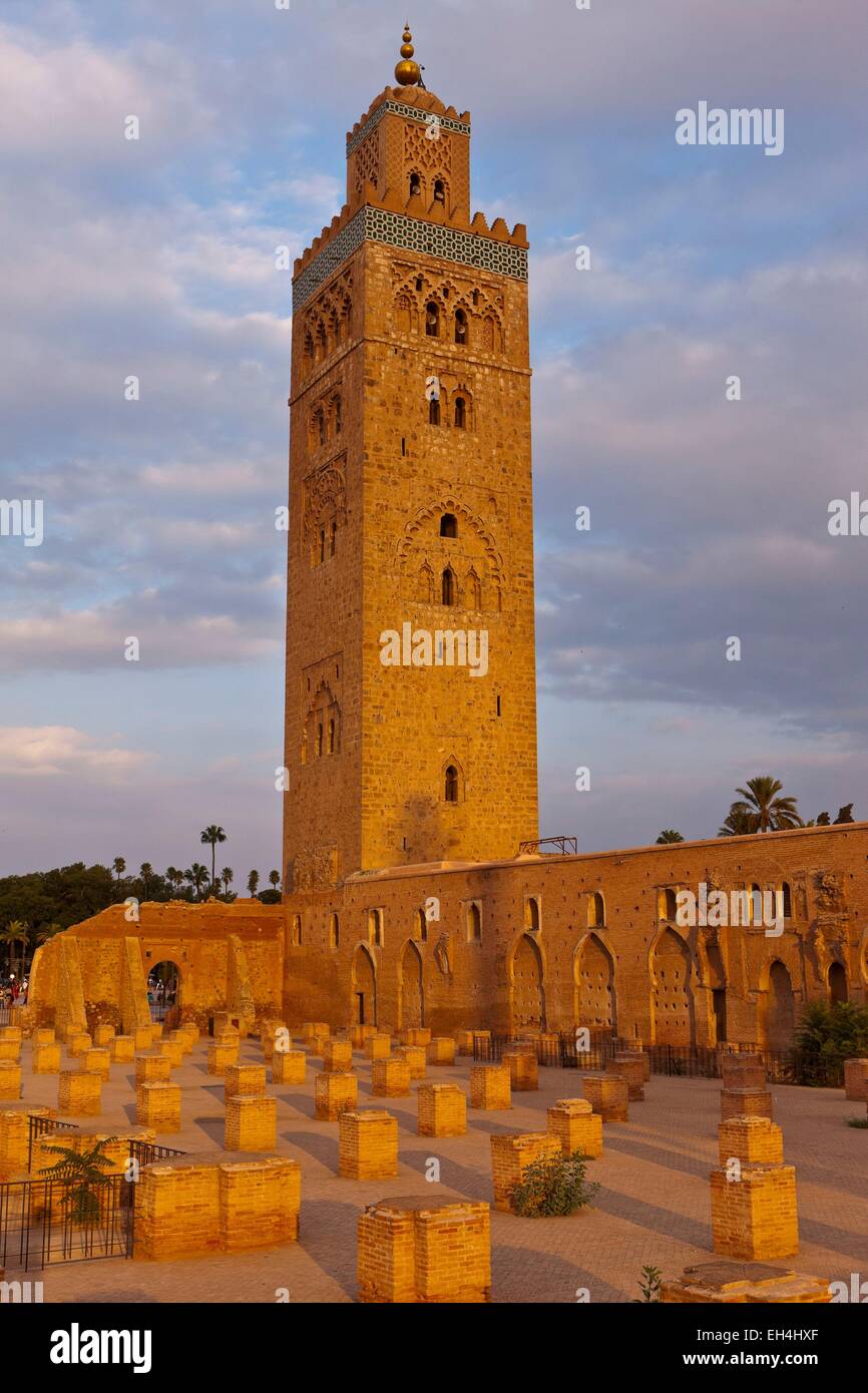 Le Maroc, Haut Atlas, Marrakech, ville impériale, médina classée au Patrimoine Mondial de l'UNESCO, la mosquée de la Koutoubia, minaret Banque D'Images