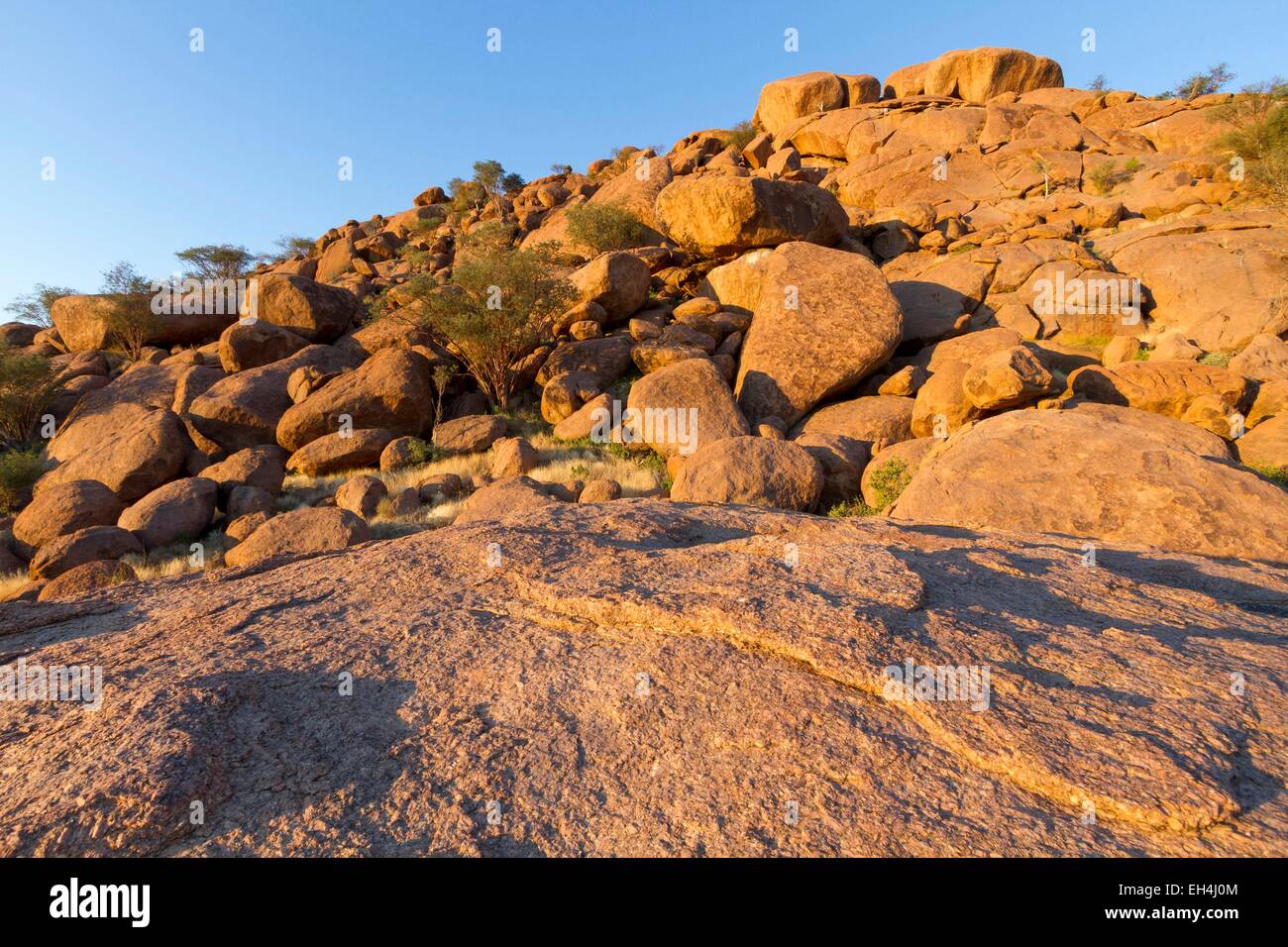 La Namibie, région de Kunene, Damaraland, rochers autour de Twyfelfontein Banque D'Images