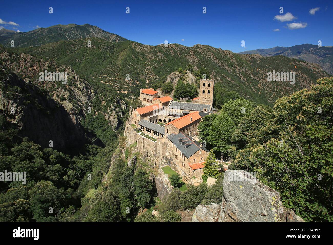 France, Pyrénées Orientales, Casteil, l'abbaye St Martin du Canigou est le monastère des moines bénédictins au Xème siècle établi Banque D'Images