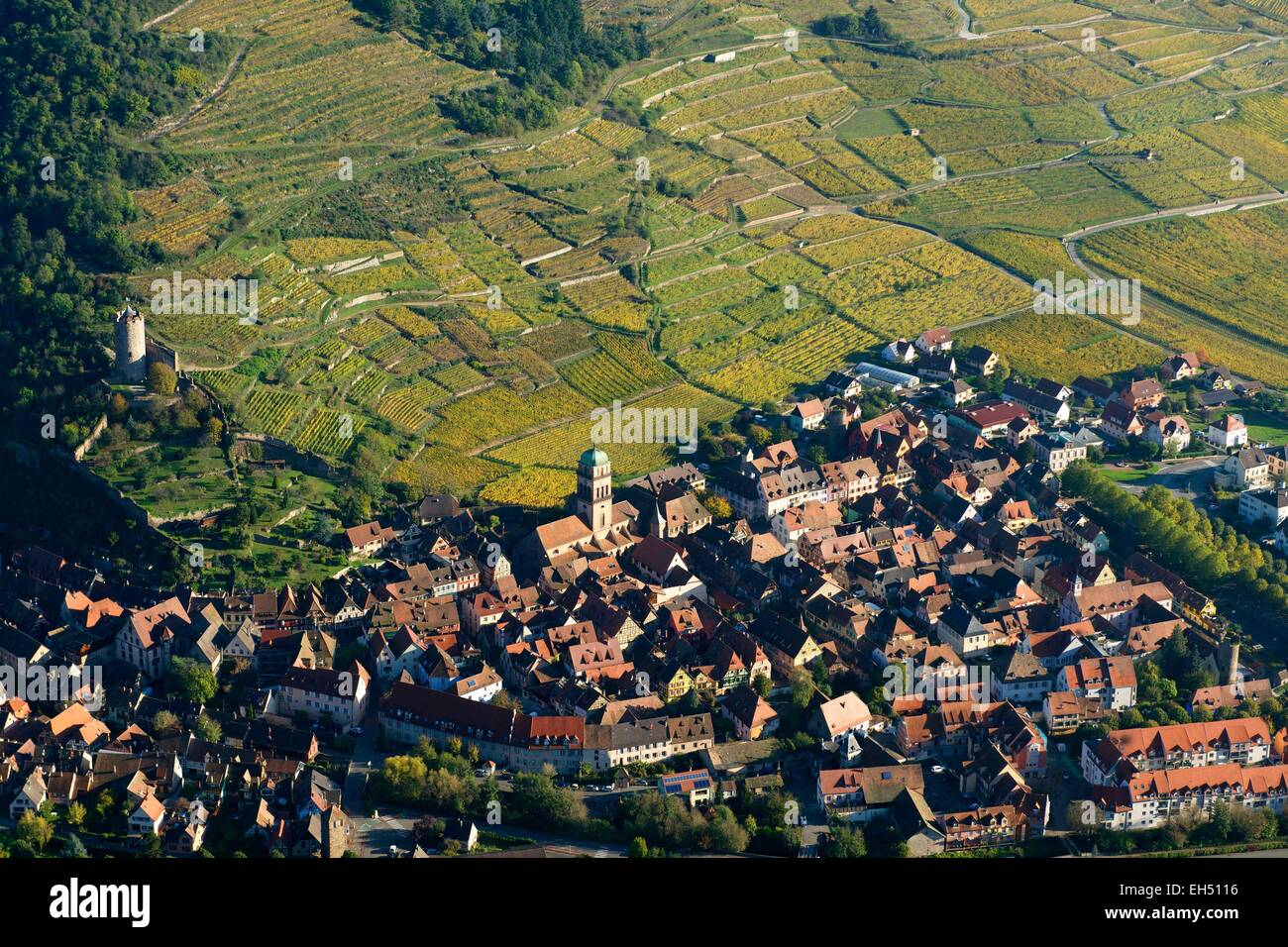 La France, Haut Rhin, Alsace Route des Vins, Kaysersberg (vue aérienne) Banque D'Images