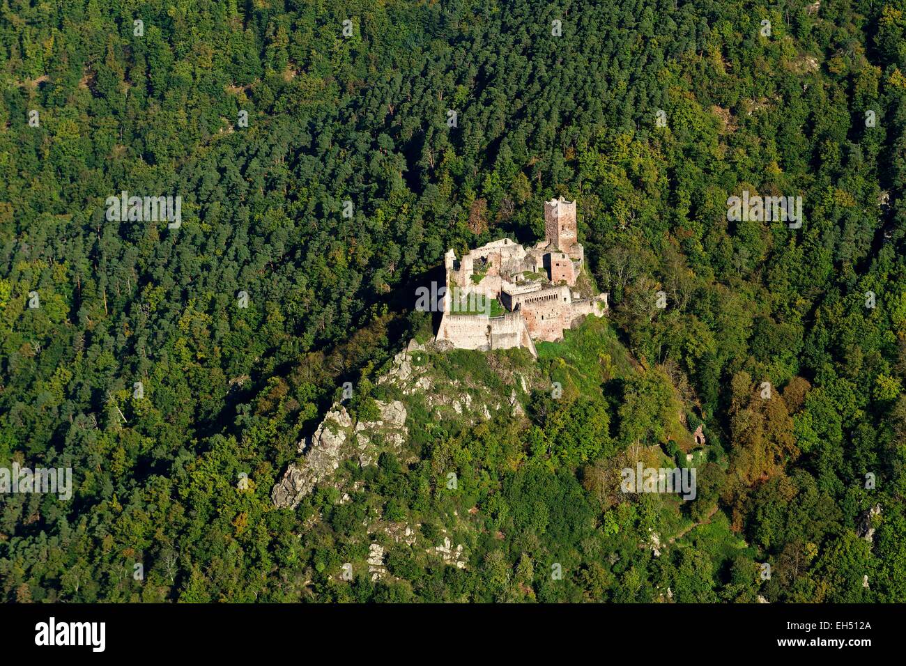 France, Alsace, Ribeauvillé, le château de Saint Ulrich (vue aérienne) Banque D'Images