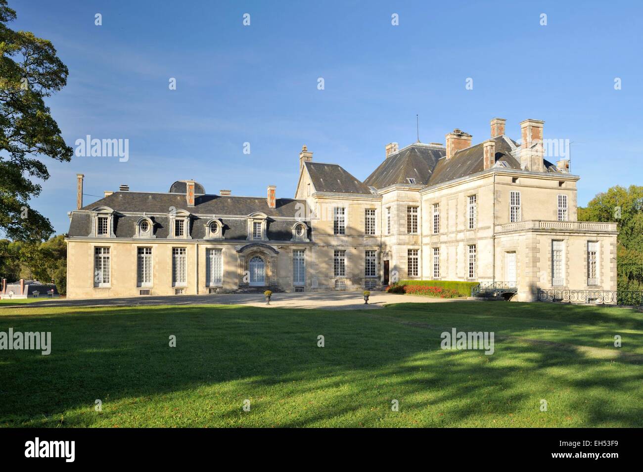 France, Haute Marne, Cirey-sur-Blaise, château construit en 1643 par le marquis Louis Gilles où Voltaire a vécu pendant 10 ans Banque D'Images