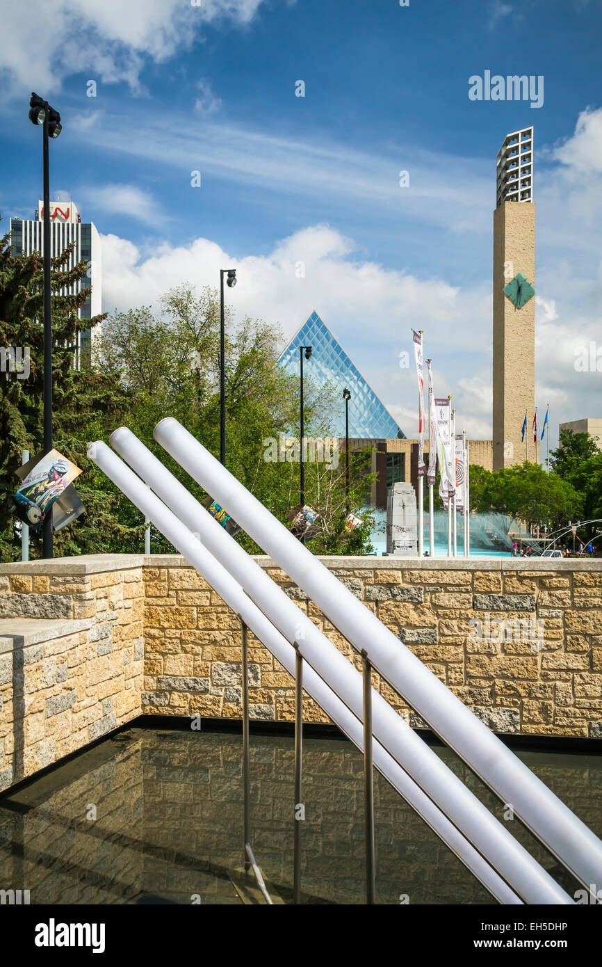 Le City Hall Plaza, au centre-ville d'Edmonton, Alberta, Canada. Banque D'Images