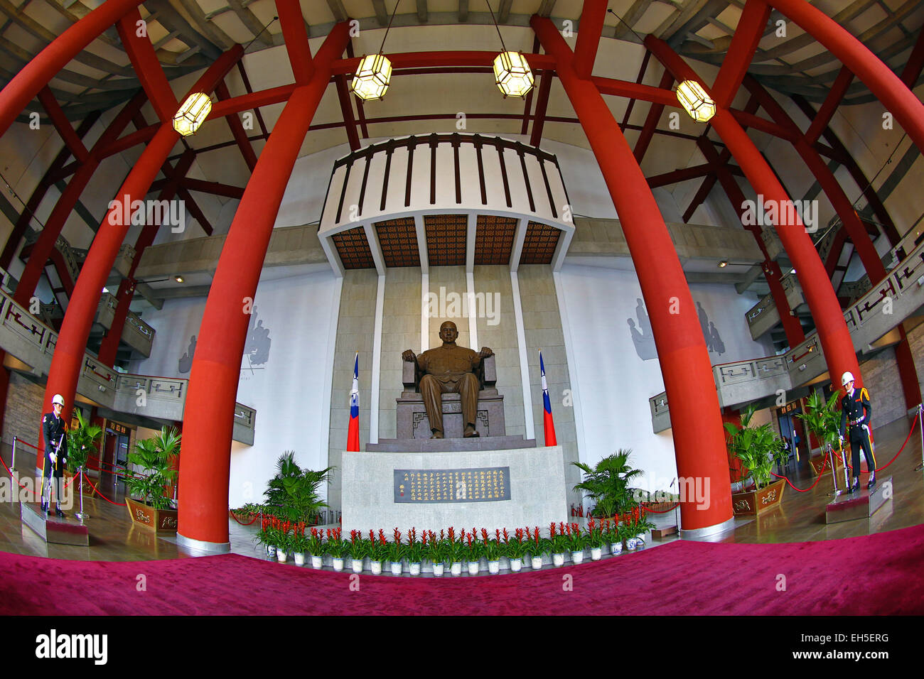 Statue de Dr. Sun Yat-sen à l'intérieur du Sun Yat-sen Memorial Hall, Taipei, Taiwan Banque D'Images