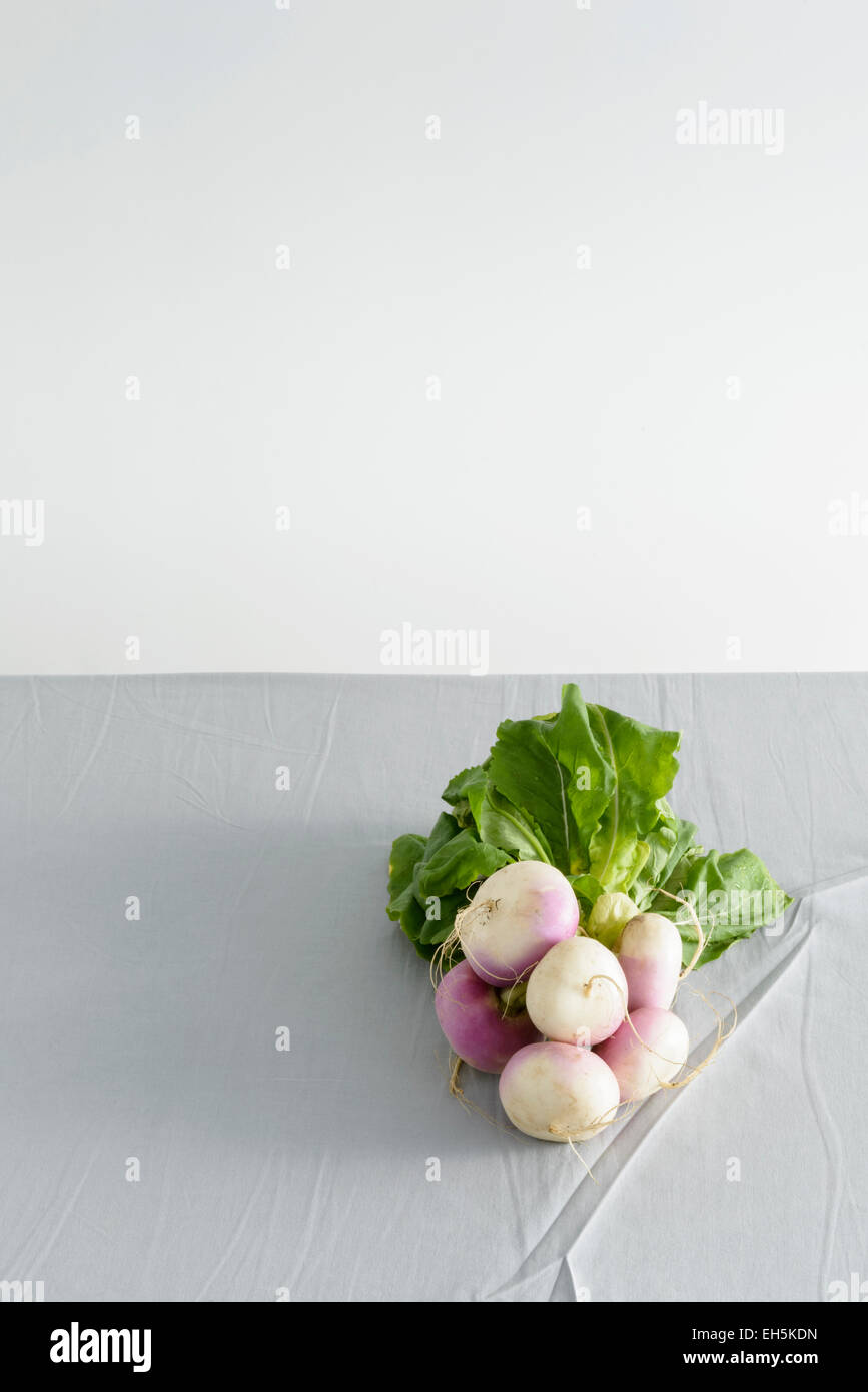 Tarte Tatin de navet sur un fanal de studio. Banque D'Images