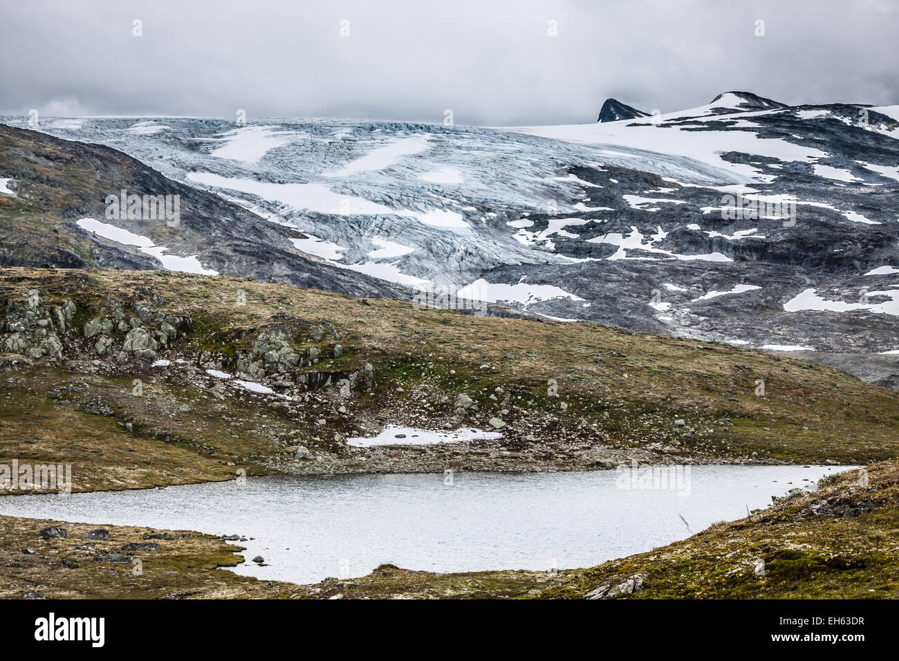 Veobrean glacier vu de Sakred Plague mountain (Parc national de Jotunheimen, Norvège) Banque D'Images