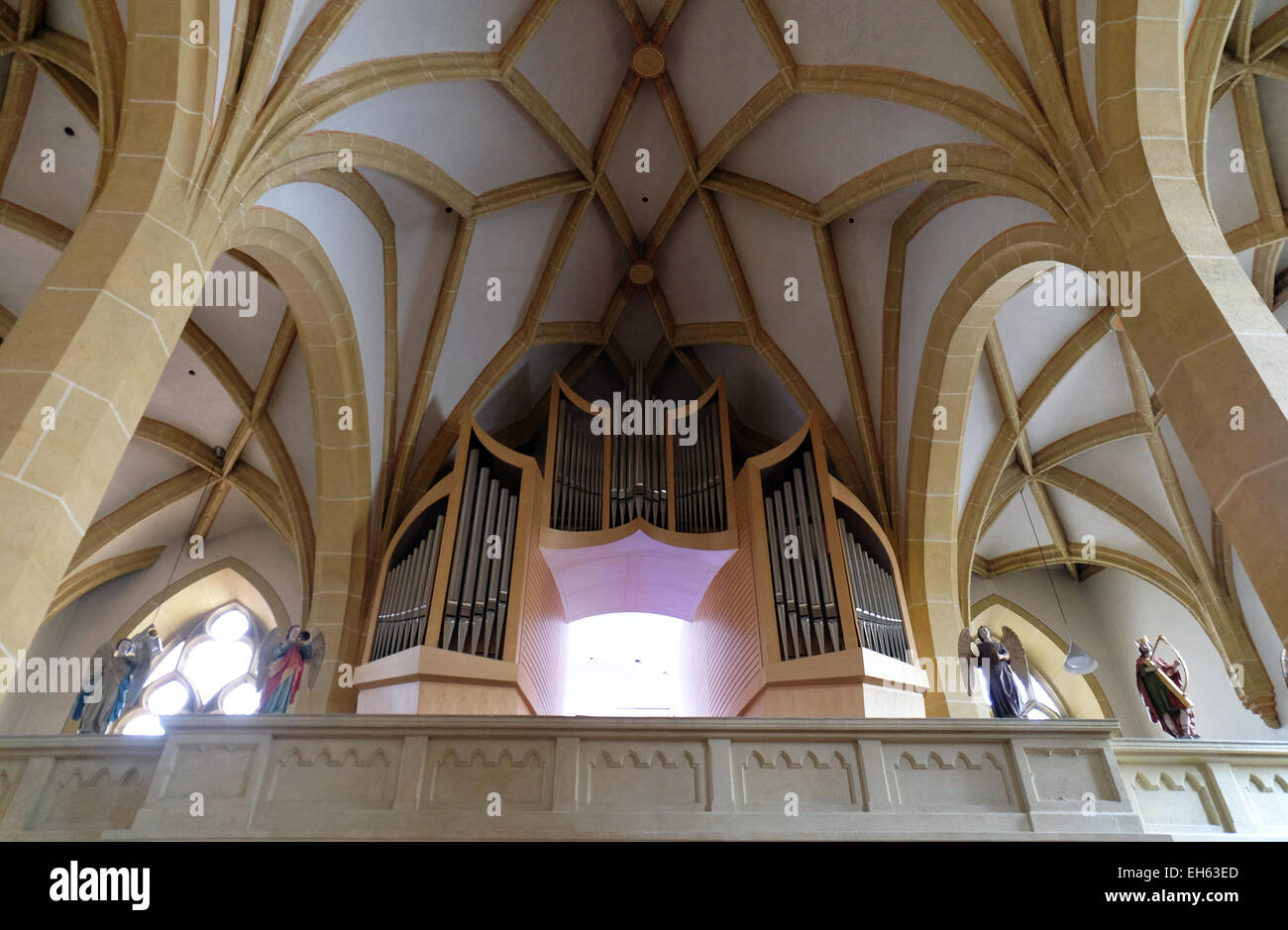 L'orgue dans le choeur, église des Franciscains, à Graz, en Styrie, Autriche le 10 janvier 2015. Banque D'Images