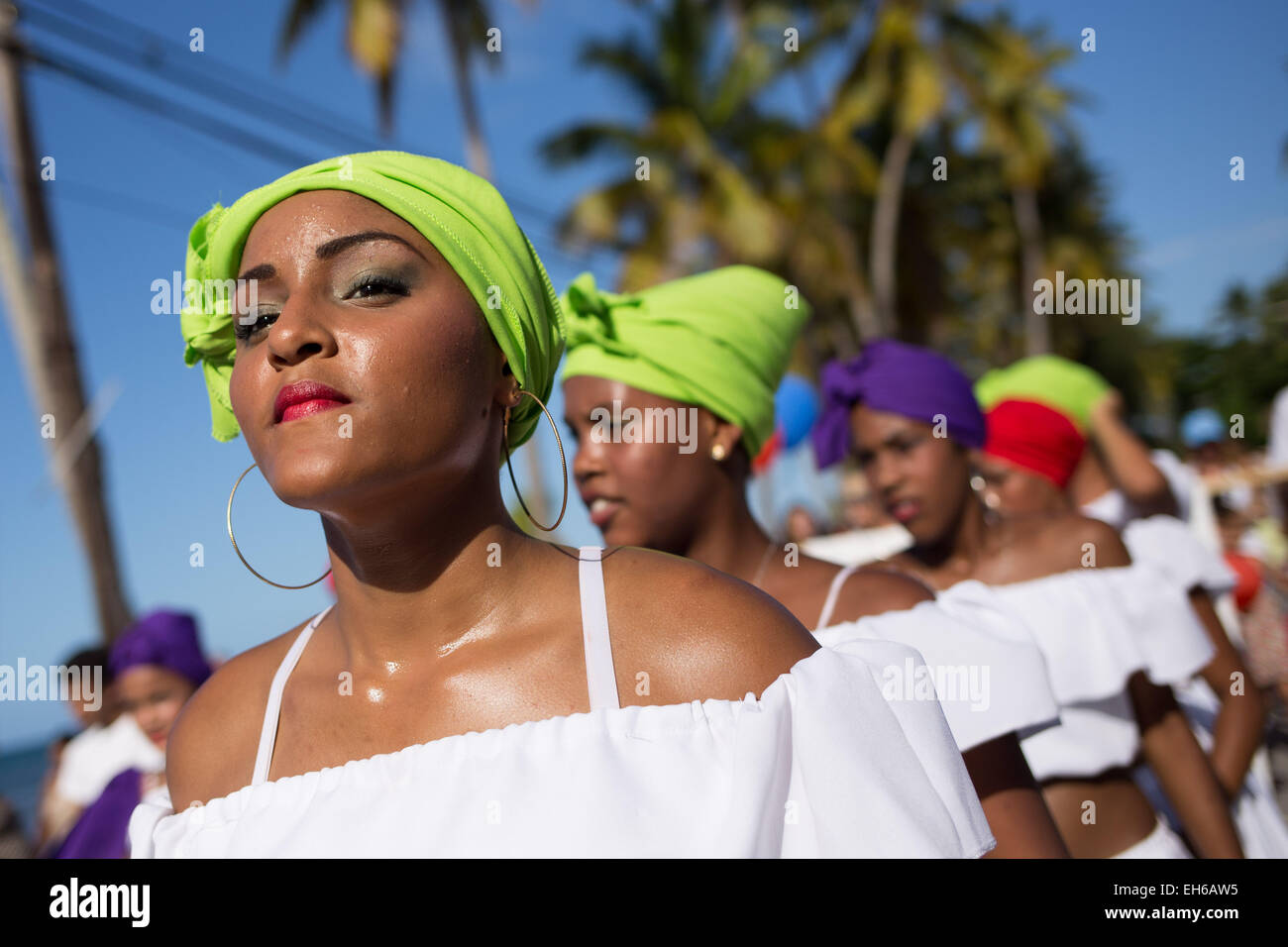 Samana, République dominicaine. 7 mars, 2015. Les artistes prendront part au défilé du carnaval "vagues de l'océan 2015" dans la province de Samana Las Terrenas, la République dominicaine, le 7 mars 2015. © Fran Afonso/Xinhua/Alamy Live News Banque D'Images