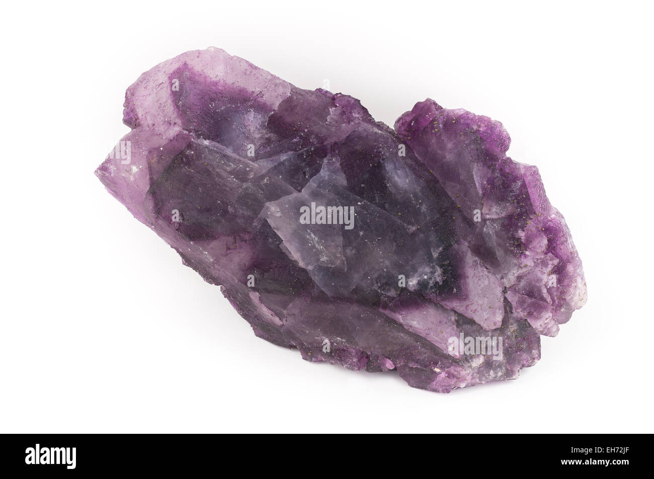 Grande fluorite violet avec cristal de chalcopyrite cristaux micro rugueuse, un spécimen de minéral. Banque D'Images