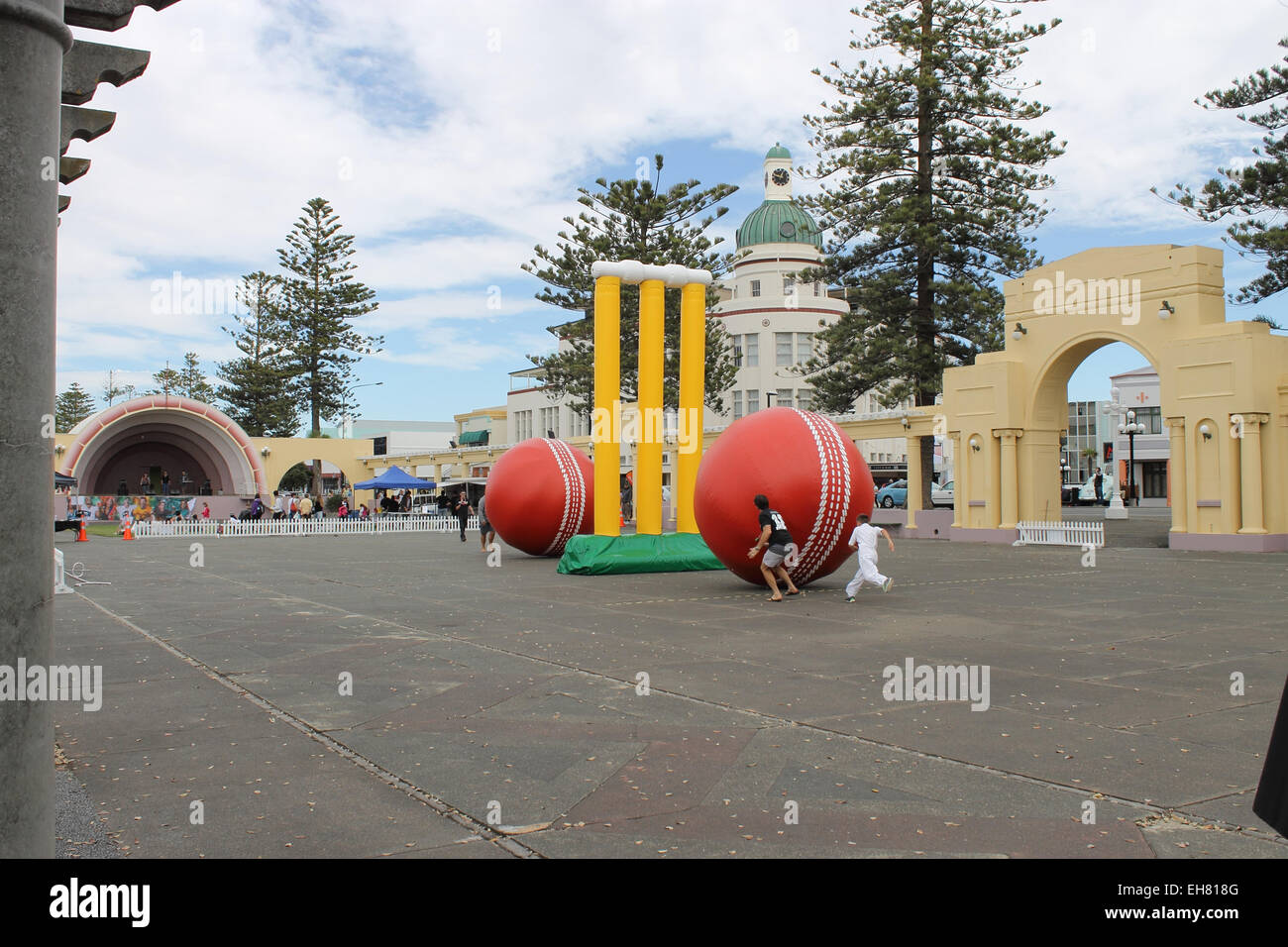 Napier, Nouvelle-Zélande - mars 7, 2015 : ICC Cricket World Cup, Marine Parade Gardens Park festivités. Banque D'Images
