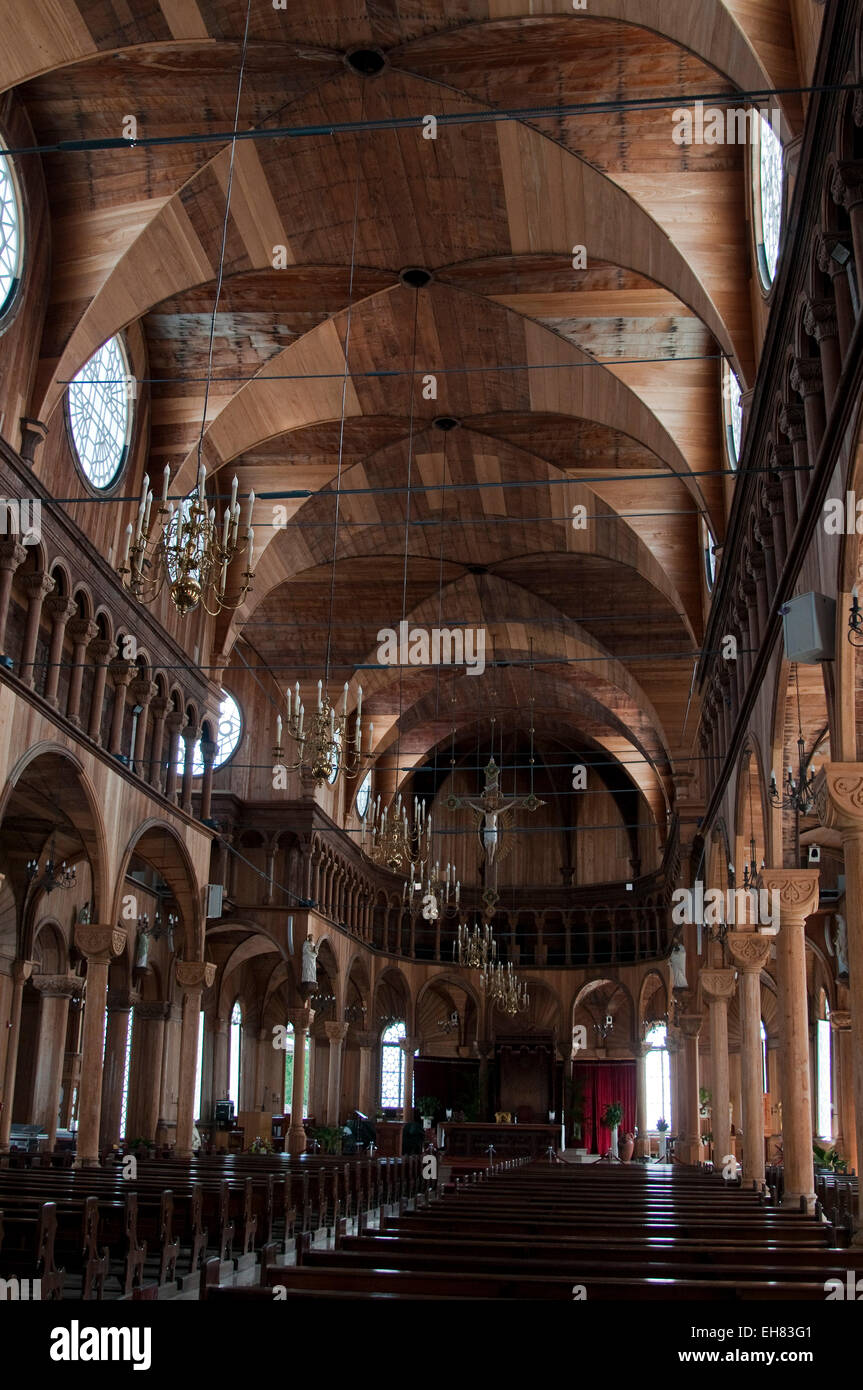 Intérieur en bois de Saint Pierre et de la cathédrale Saint-Paul, à Paramaribo, Suriname, l'Amérique du Sud Banque D'Images