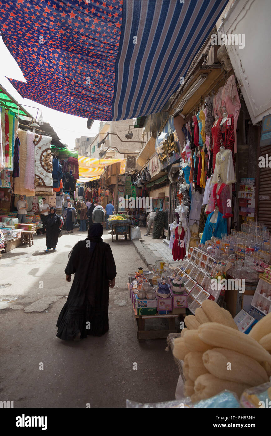 Magasins traditionnels dans la vieille ville, Le Caire, Egypte, Afrique du Nord, Afrique Banque D'Images