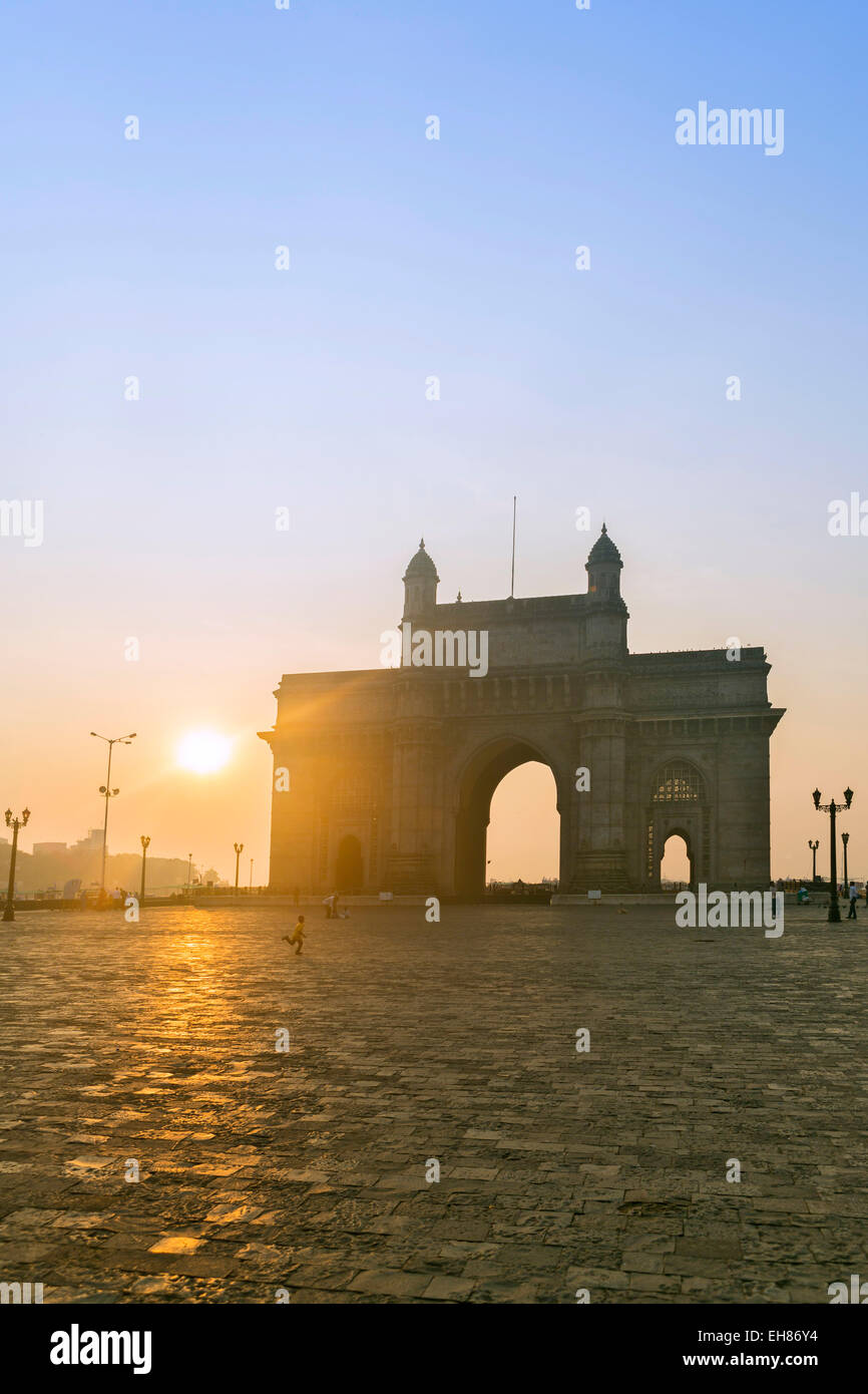 La porte de l'Inde à l'aube, Mumbai, Maharashtra, Inde, Asie Banque D'Images