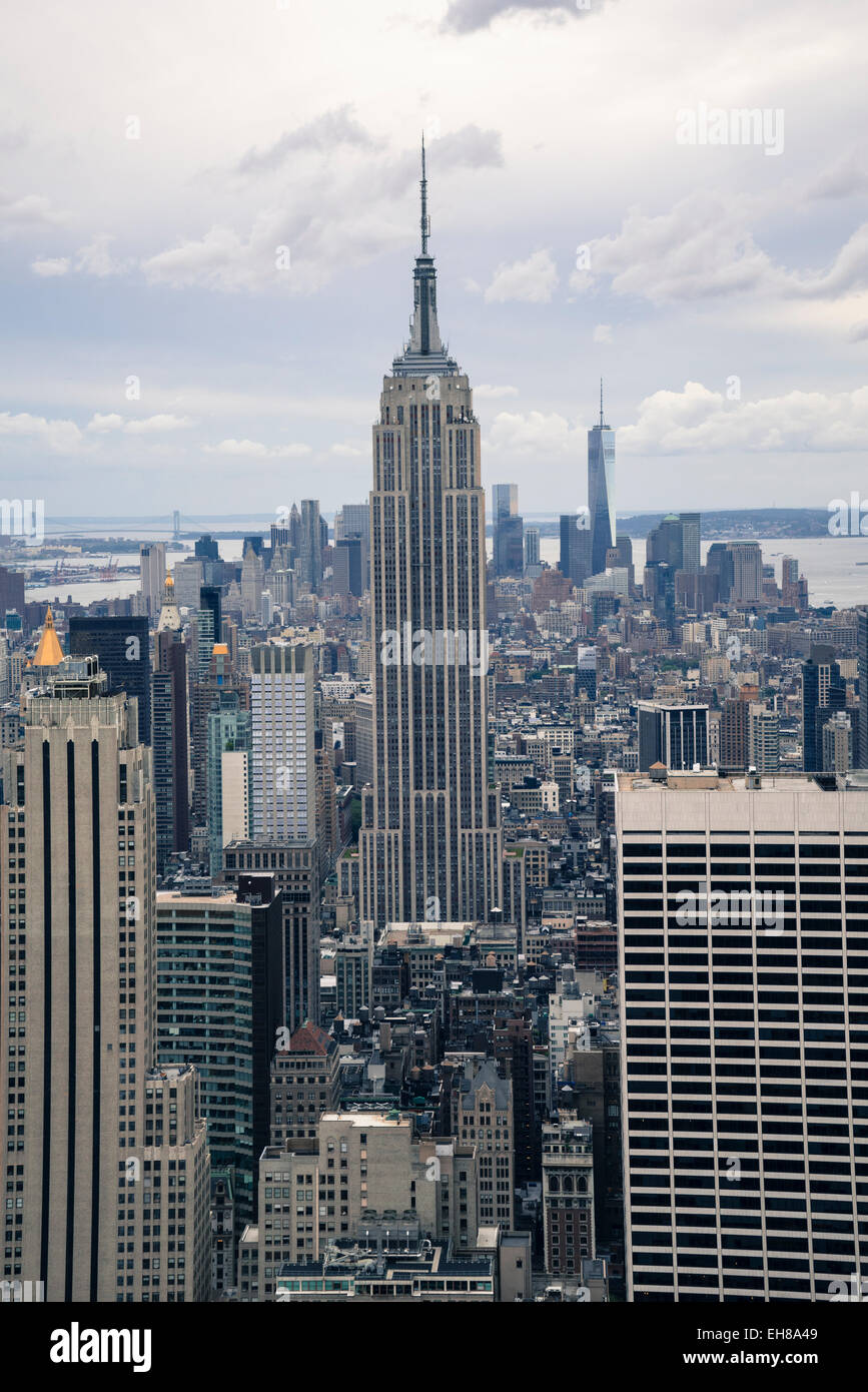 Empire State Building et Manhattan skyline, New York City, New York, États-Unis d'Amérique, Amérique du Nord Banque D'Images