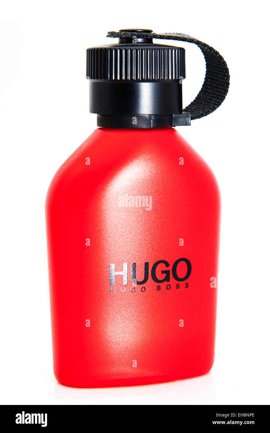 L'homme Hugo Boss Eau De Toilette parfum flacon rouge après-rasage hommes  mens logo dentelle fond blanc copie espace isolé Photo Stock - Alamy