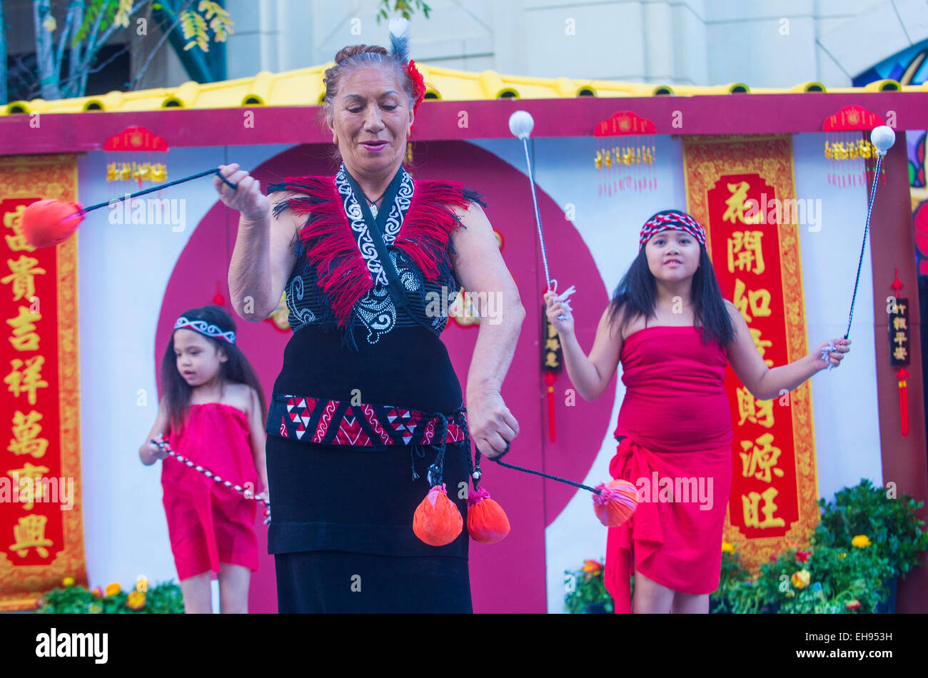 Les spectacles de danse folklorique Tahitienne au Nouvel An chinois qui a eu lieu à Las Vegas Banque D'Images
