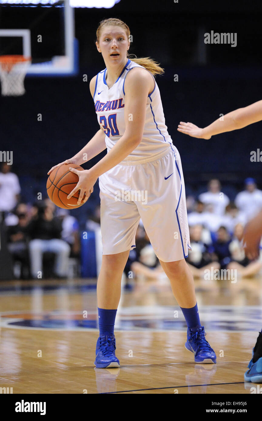 Le championnat. Mar 9, 2015. Les Démons Bleu DePaul guard/Avant Megan  Podkowa (30) contrôle le ballon dans la deuxième moitié au cours de la BIG  EAST 2015 Tournoi de basket-ball féminin match