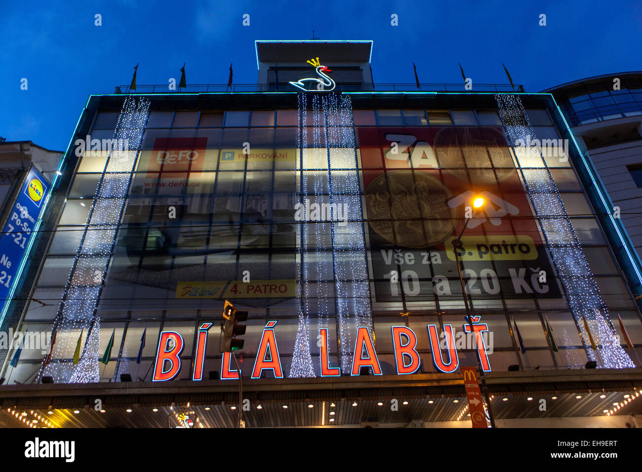 Bila Labut (White Swan) centre commercial, Prague, République Tchèque, Europe Banque D'Images