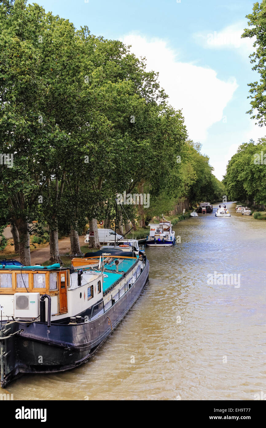Homps, Canal du Midi, Aude, Languedoc-Roussillon, France Banque D'Images